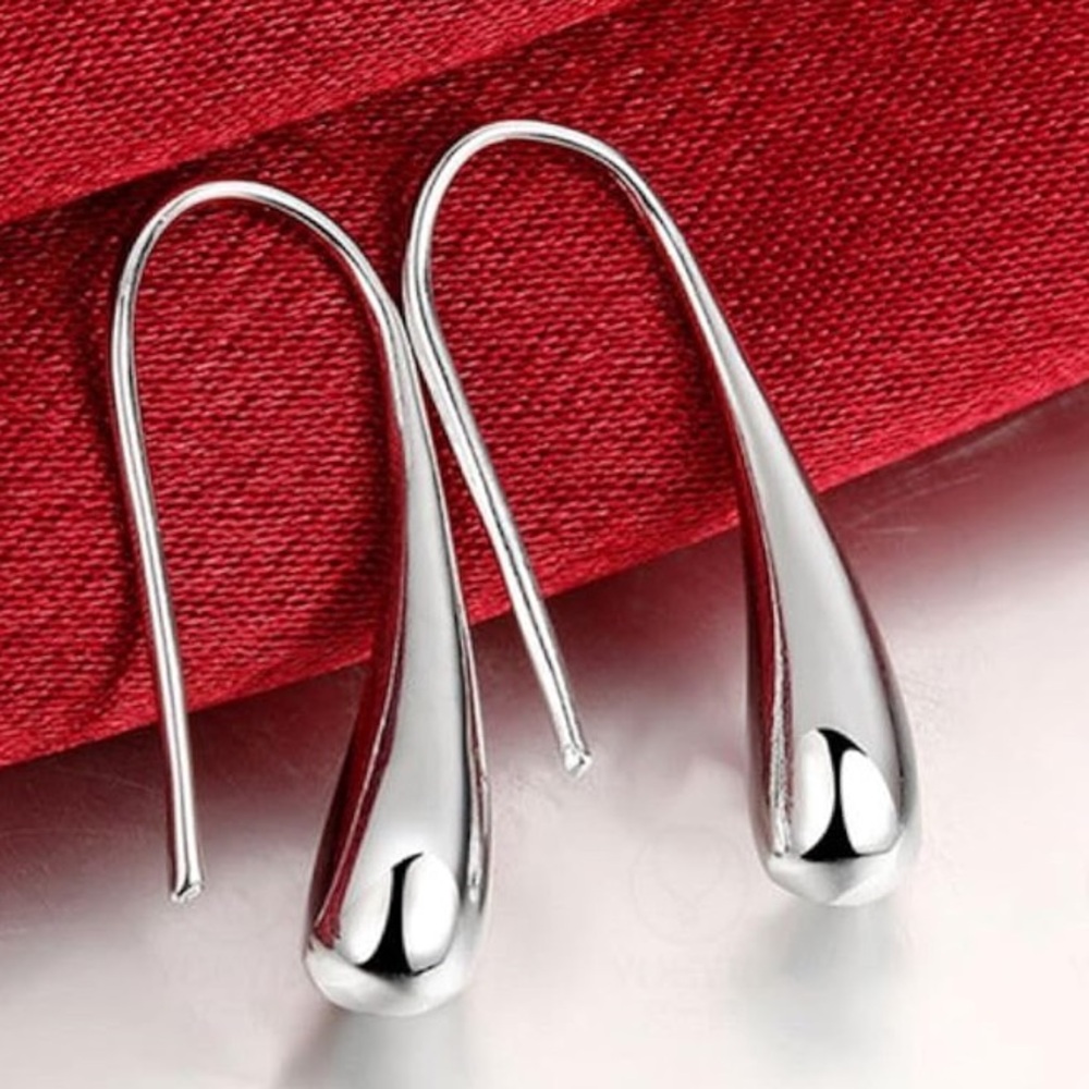 Silver Plated Teardrop Earrings